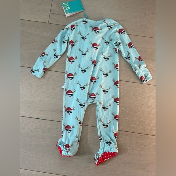 NWT Posh Peanut Festive Reindeer Footie - Light Blue and Red 6-9M - Picture 5 of 5